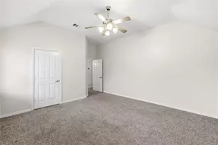219 Myrtle Dr, Baytown, TX 77520 - Photo 41