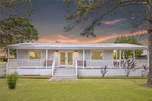 868 Lisa Mae Rd, Bellville, TX 77418 - Photo 1