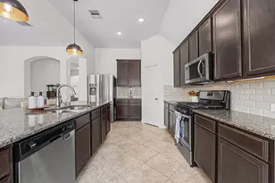 1504 Nacogdoches Valley Dr, League City, TX 77573 - Photo 11