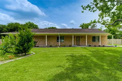 2465 Ryan Drive, Alvin, TX 77511 - Photo 3