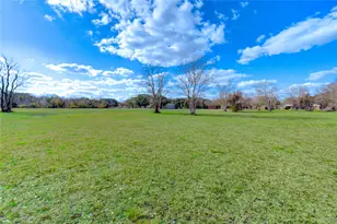 2465 Ryan Dr, Alvin, TX 77511 - Photo 35