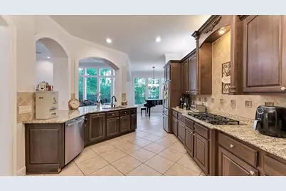 3 N Fair Manor Circle, The Woodlands, TX 77382 - Photo 13