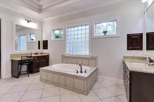 3 N Fair Manor Cir, The Woodlands, TX 77382 - Photo 23