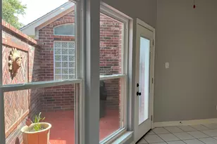 417 Forest Pines Ct, Friendswood, TX 77546 - Photo 9