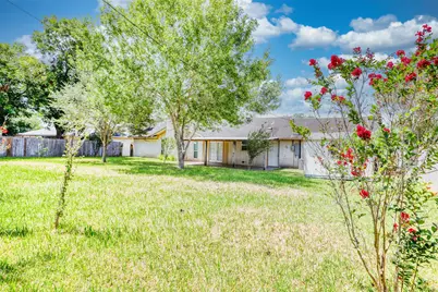 607 Rosewood Drive, Victoria, TX 77901 - Photo 17