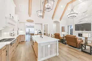 208 N Opulent Dr, Montgomery, TX 77316 - Photo 11