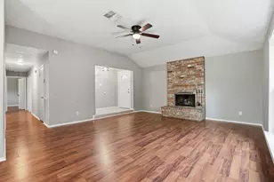 614 Leicester Ln, Houston, TX 77034 - Photo 7