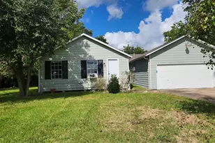 7102 Stewart St, Hitchcock, TX 77563 - Photo 1