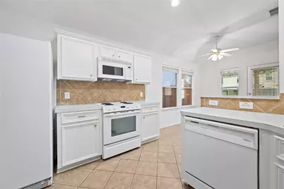 17919 Magenta Springs Drive, Humble, TX 77346 - Photo 9