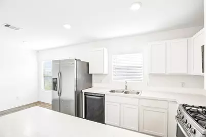 184 Kelly Street, Angleton, TX 77515 - Photo 11