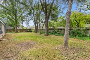 1207 Yorkshire Dr, Friendswood, TX 77546 - Photo 29