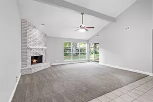 1207 Yorkshire Dr, Friendswood, TX 77546 - Photo 3