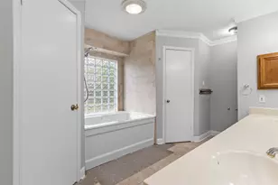 1207 Yorkshire Dr, Friendswood, TX 77546 - Photo 15