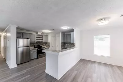 158 Varsity Circle, Huntsville, TX 77340 - Photo 5