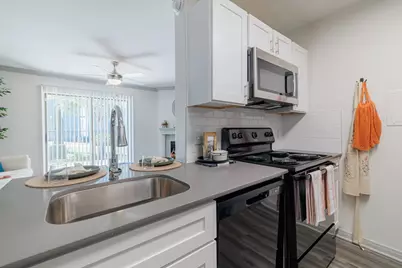 200 Hallow Tree Lane #2085-1, Houston, TX 77090 - Photo 11