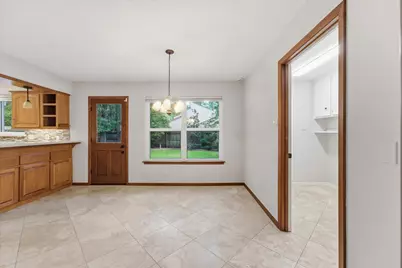 2 Rambling Wood Court, The Woodlands, TX 77380 - Photo 9