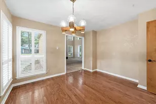 2 Rambling Wood Ct, The Woodlands, TX 77380 - Photo 7