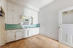 1702 Rosenberg St, Galveston, TX 77550 - Photo 9