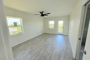 14142 Miramar Dr, Galveston, TX 77554 - Photo 11