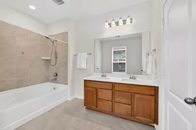 12818 Mossy Knoll Drive, Houston, TX 77044 - Photo 17