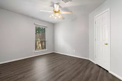 19 Terrell Trail Court, Conroe, TX 77385 - Photo 11
