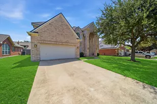 1621 N Yellowstone Dr, Deer Park, TX 77536 - Photo 3