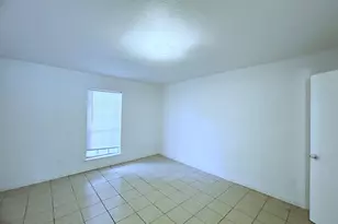 9201 Clarewood Dr, Houston, TX 77036 - Photo 9