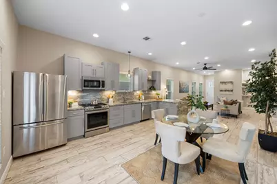 317 E 35th Street #A, Houston, TX 77018 - Photo 7