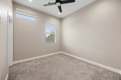 317 E 35th Street #A, Houston, TX 77018 - Photo 19
