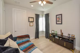 2419 W Kolbe Ln, Houston, TX 77080 - Photo 29