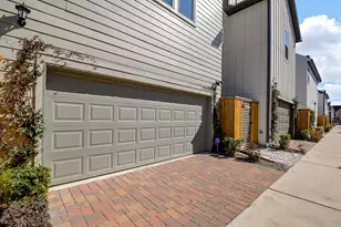2419 W Kolbe Ln, Houston, TX 77080 - Photo 31