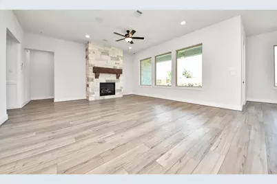 2920 Arbor Edge Crossing, Texas City, TX 77568 - Photo 9