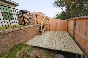 1612 Colina Crk, Conroe, TX 77301 - Photo 3