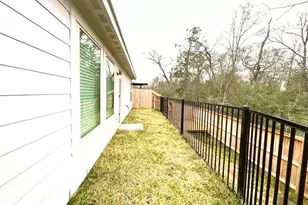 1612 Colina Crk, Conroe, TX 77301 - Photo 7