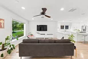 742 W 42nd St, Houston, TX 77018 - Photo 9