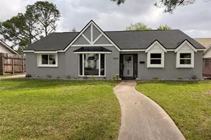 3303 Freshmeadows Dr, Houston, TX 77063 - Photo 1