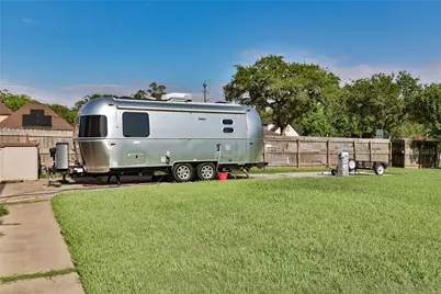 101 White Oak Drive, Lake Jackson, TX 77566 - Photo 35
