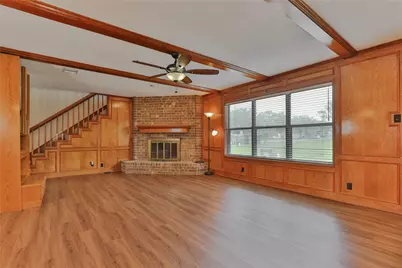101 White Oak Drive, Lake Jackson, TX 77566 - Photo 9