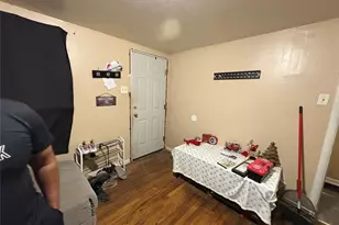 108 E 11th Pl, Big Spring, TX 79720 - Photo 3