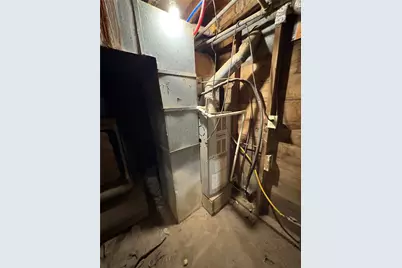 108 E 11th Place, Big Spring, TX 79720 - Photo 9