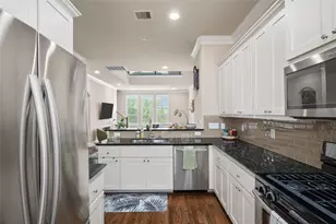 1114 W 25th St, Houston, TX 77008 - Photo 23