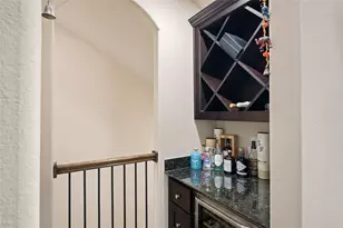 1114 W 25th St, Houston, TX 77008 - Photo 17