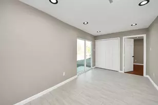 8918 Vinearbor St, Houston, TX 77033 - Photo 19