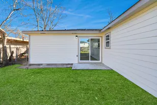 8918 Vinearbor St, Houston, TX 77033 - Photo 5