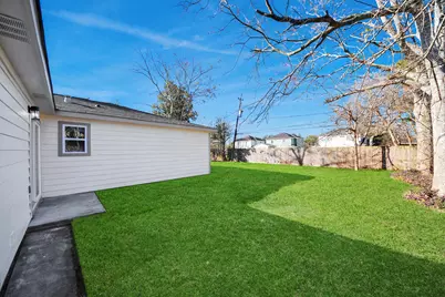 8918 Vinearbor Street, Houston, TX 77033 - Photo 7