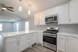 2725 Avenue F, Rosenberg, TX 77471 - Photo 13