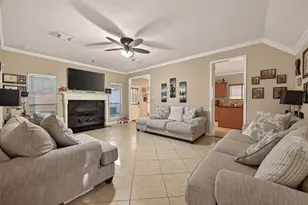 4231 Flora Dr, Pasadena, TX 77505 - Photo 9