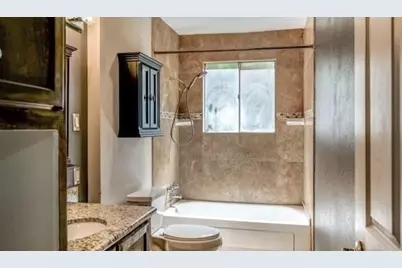 2515 Shakespeare Street, Houston, TX 77030 - Photo 9