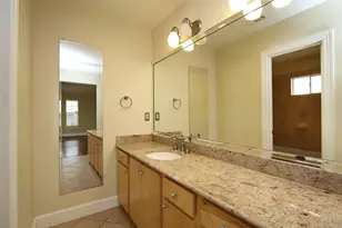 1010 Louise St, Houston, TX 77009 - Photo 17