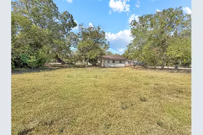 416 N Penn Street, Flatonia, TX 78941 - Photo 15